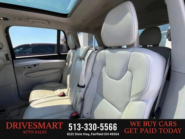 2016 Volvo XC90 T6 Momentum