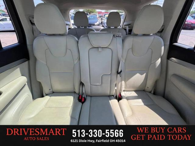 2016 Volvo XC90 T6 Momentum
