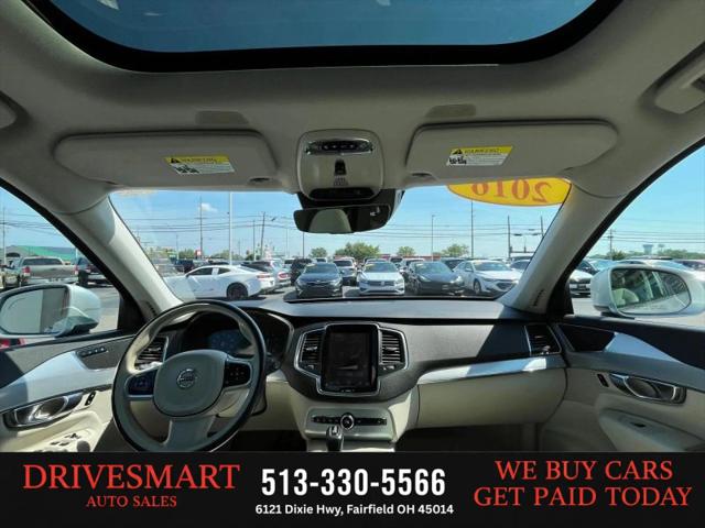 2016 Volvo XC90 T6 Momentum