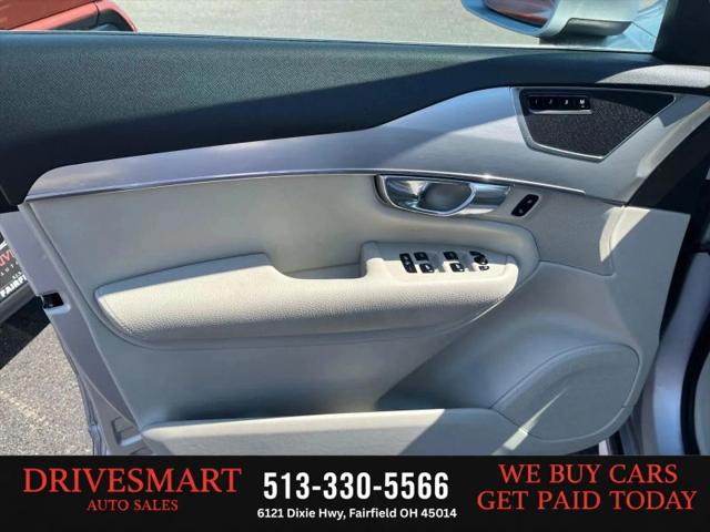 2016 Volvo XC90 T6 Momentum