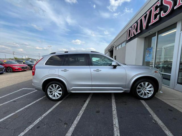 2016 Volvo XC90 T6 Momentum