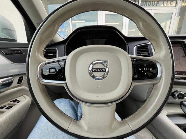 2016 Volvo XC90 T6 Momentum