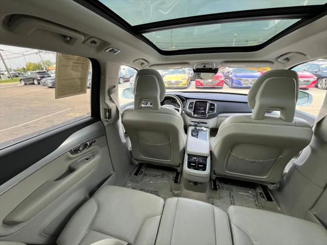 2016 Volvo XC90 T6 Momentum