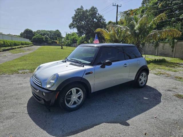 2006 MINI Cooper Base