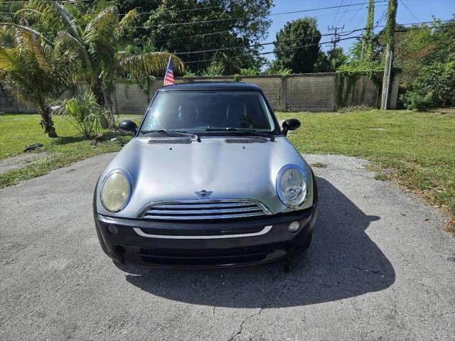 2006 MINI Cooper Base