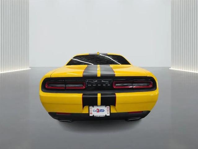2017 Dodge Challenger SXT