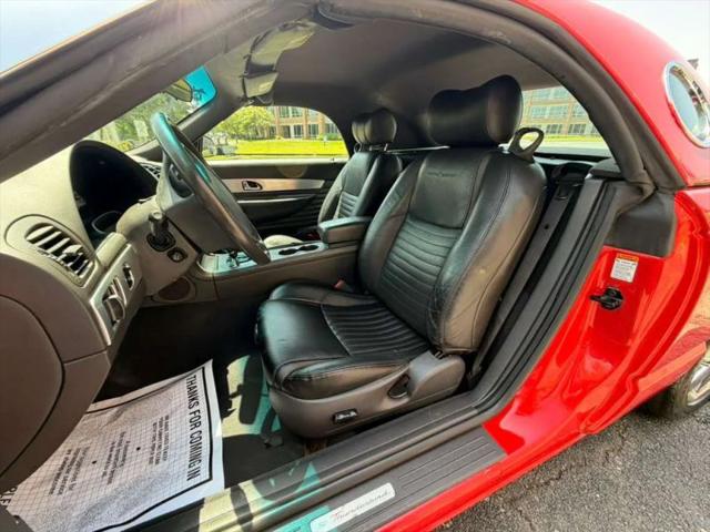 2002 Ford Thunderbird Base