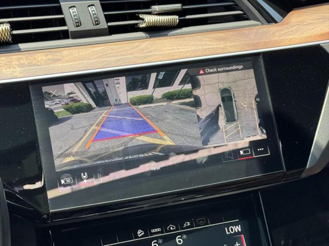 2022 Audi e-tron Premium Plus quattro