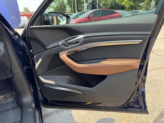 2022 Audi e-tron Premium Plus quattro