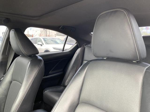 2023 Lexus IS 300 300