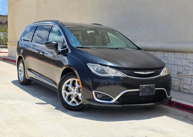 2017 Chrysler Pacifica Touring-L for sale in Dallas, TX