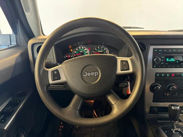 2008 Jeep Commander Sport