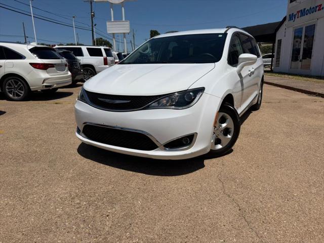 2017 Chrysler Pacifica Touring-L Plus for sale in Arlington, TX
