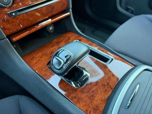 2012 Chrysler 300 300