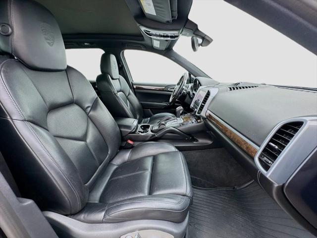2017 Porsche Cayenne Platinum Edition