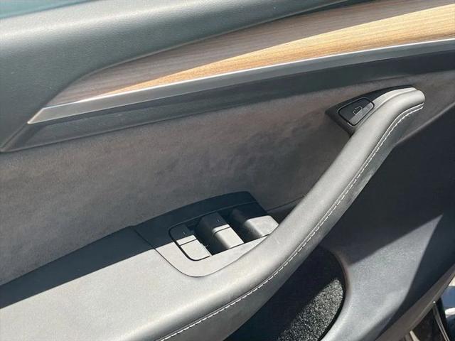 2024 Tesla Model Y Long Range Dual Motor All-Wheel Drive