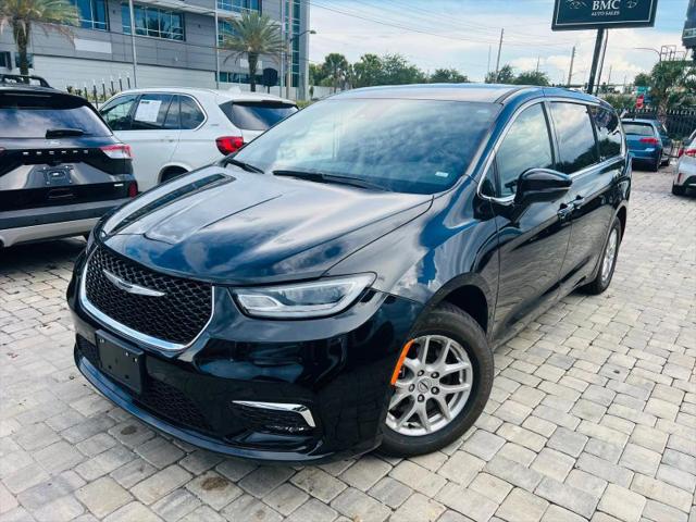 2025 Chrysler Pacifica Select for sale in Orlando, FL