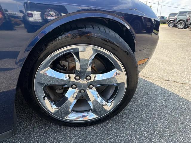 2013 Dodge Challenger R/T Plus