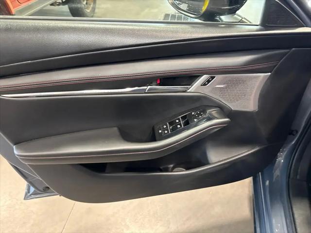 2023 Mazda Mazda3 2.5 S Carbon Edition