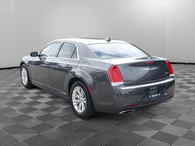 2021 Chrysler 300 Touring L