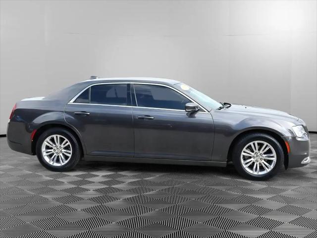 2021 Chrysler 300 Touring L