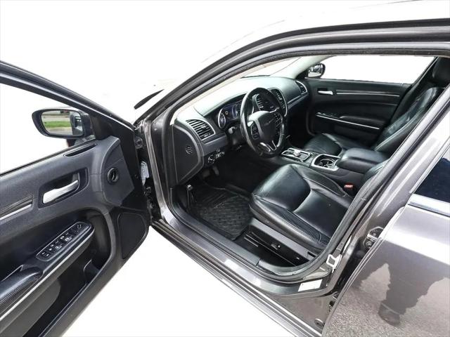 2021 Chrysler 300 Touring L