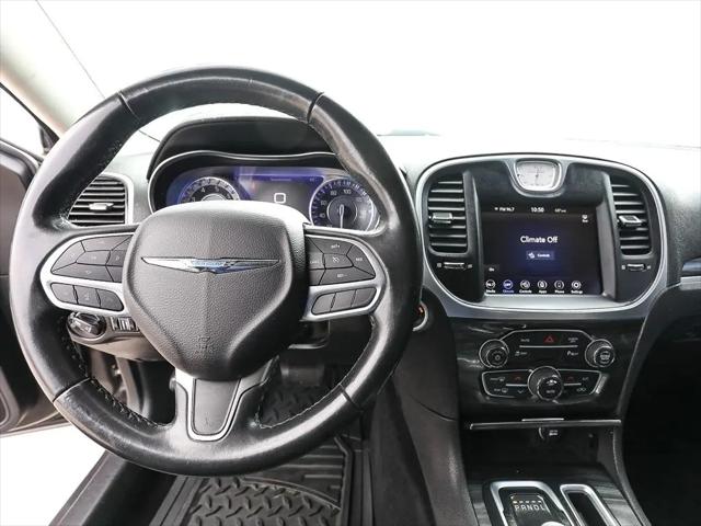 2021 Chrysler 300 Touring L