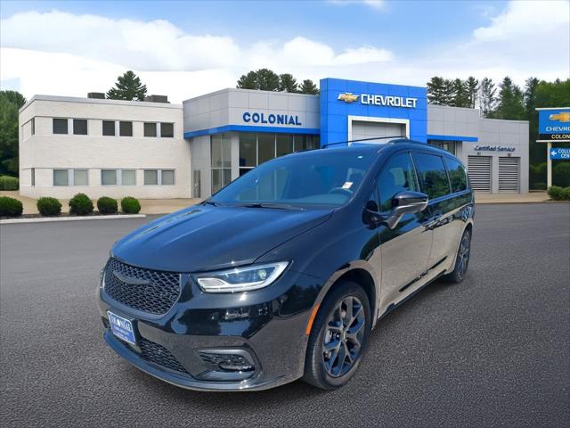 2023 Chrysler Pacifica Touring L AWD for sale in Acton, MA