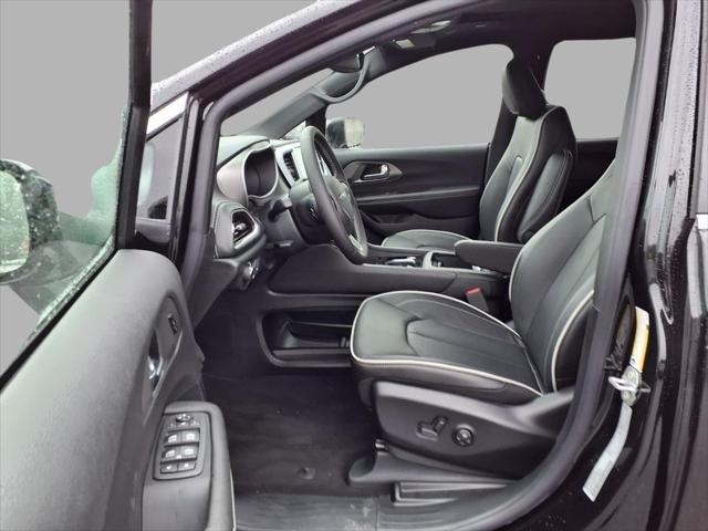 2027 Chrysler Pacifica Limited