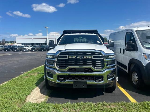 2026 RAM 5500 Chassis RAM 5500 TRADESMAN CHASSIS REGULAR CAB 4X4 84 CA
