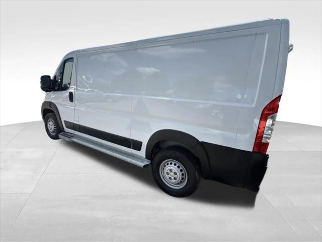 2025 RAM ProMaster 2500 Cargo Van Tradesman Low Roof 136 WB w/Pass Seat