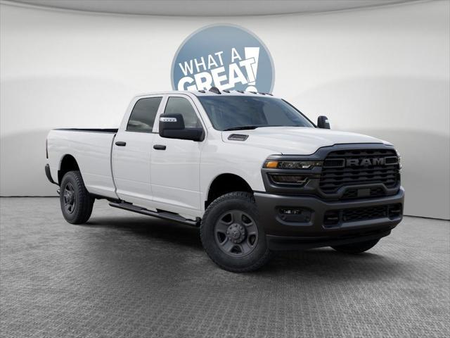 2026 RAM 2500 Tradesman Crew Cab 4x4 8 Box