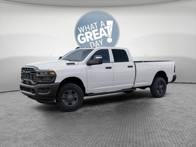 2026 RAM 2500 Tradesman Crew Cab 4x4 8 Box