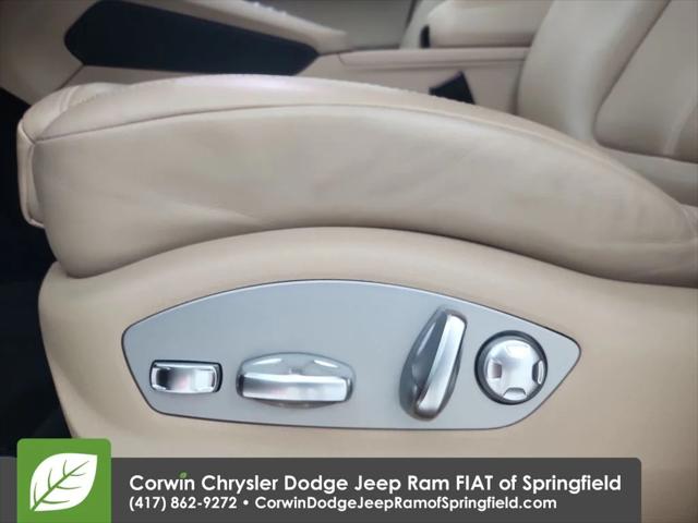 2020 Porsche Macan Base