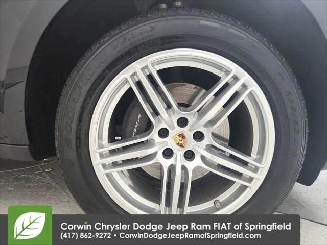 2020 Porsche Macan Base