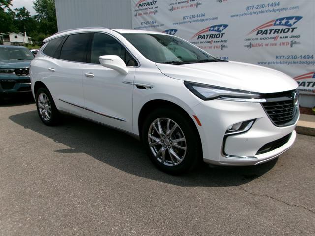 2024 Buick Enclave Essence AWD 2024 Buick Enclave Essence AWD