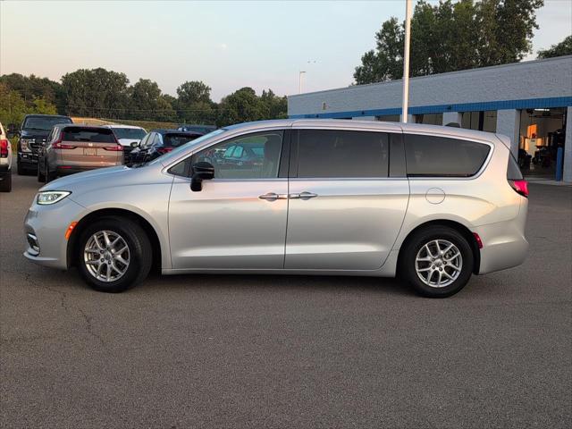 Used 2024 Chrysler Pacifica Touring L For Sale in Jackson, MI