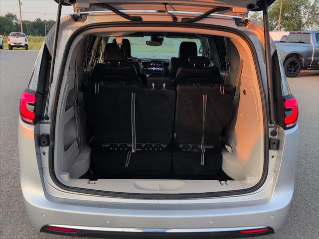 Used 2024 Chrysler Pacifica Touring L For Sale in Jackson, MI