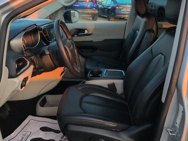 Used 2024 Chrysler Pacifica Touring L For Sale in Jackson, MI
