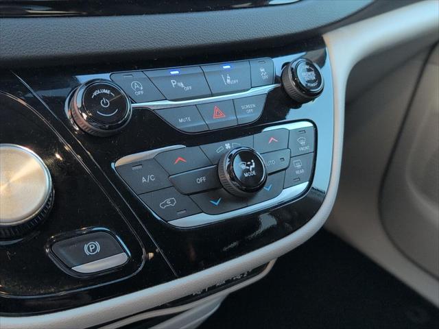 Used 2024 Chrysler Pacifica Touring L For Sale in Jackson, MI