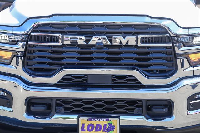 2026 Ram 3500 Big Horn Crew Cab 4x4 8 Box