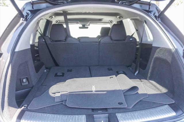 2017 Acura MDX w/Technology Package