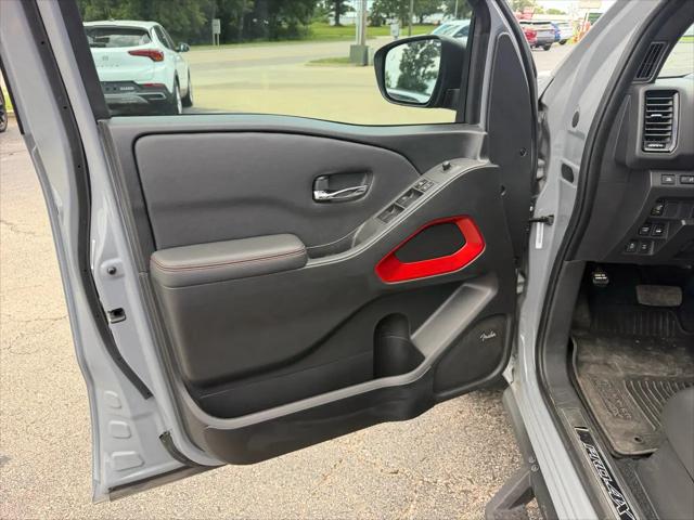 2023 Nissan Frontier Crew Cab PRO-4X 4x4