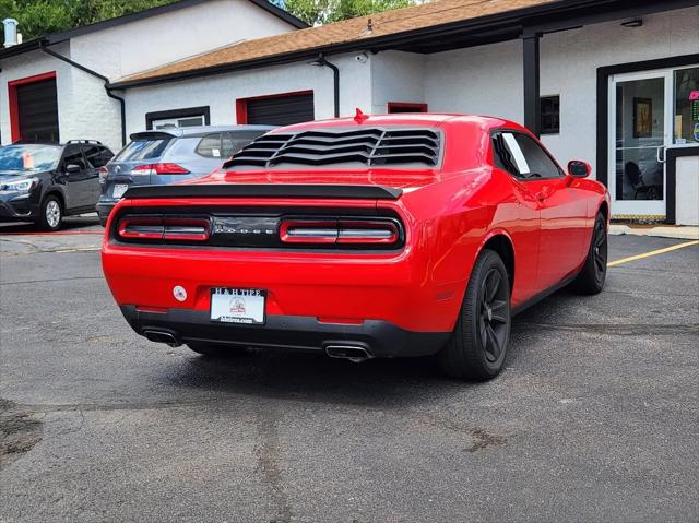 2015 Dodge Challenger SXT
