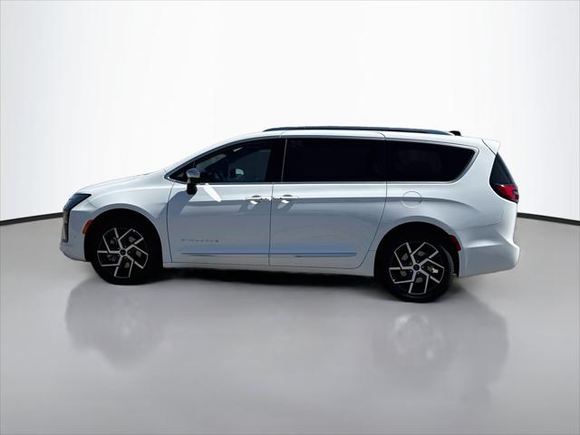 2027 Chrysler Pacifica Pinnacle
