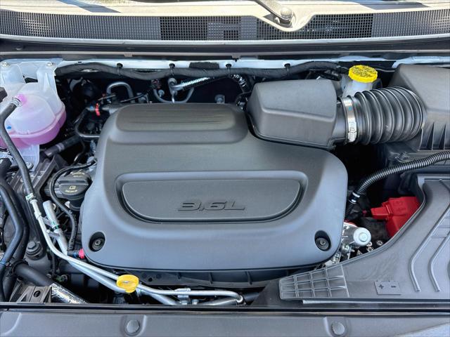 2027 Chrysler Pacifica Pinnacle