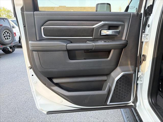 2026 Ram 3500 Laramie Crew Cab 4x4 8 Box