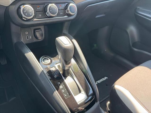 2021 Nissan Versa SV Xtronic CVT
