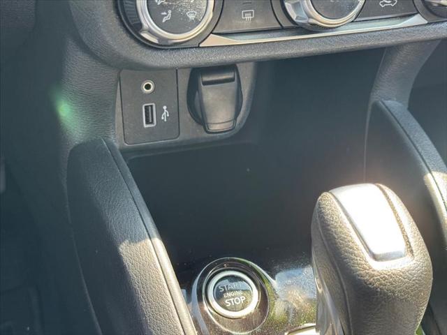 2021 Nissan Versa SV Xtronic CVT