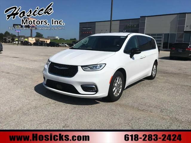 2024 Chrysler Pacifica Touring L for sale in Vandalia, IL